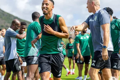 رسميًا.. أهلي جدة يضم ظهير أيمن الاتفاق لمدة 3 مواسم